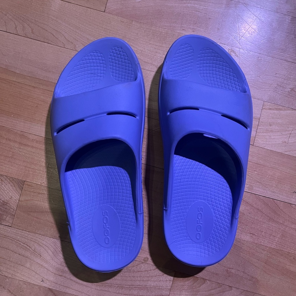 OOFOS Purple Women's Sandals